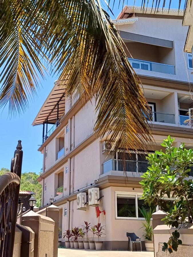 Ariena By Spree Hotels Goa Морджим Екстериор снимка