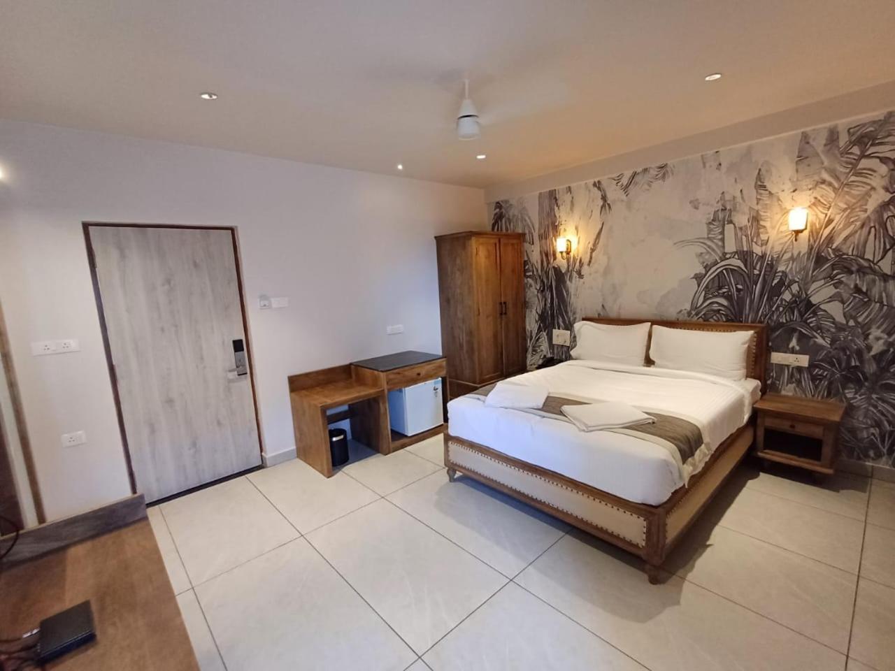 Ariena By Spree Hotels Goa Морджим Екстериор снимка