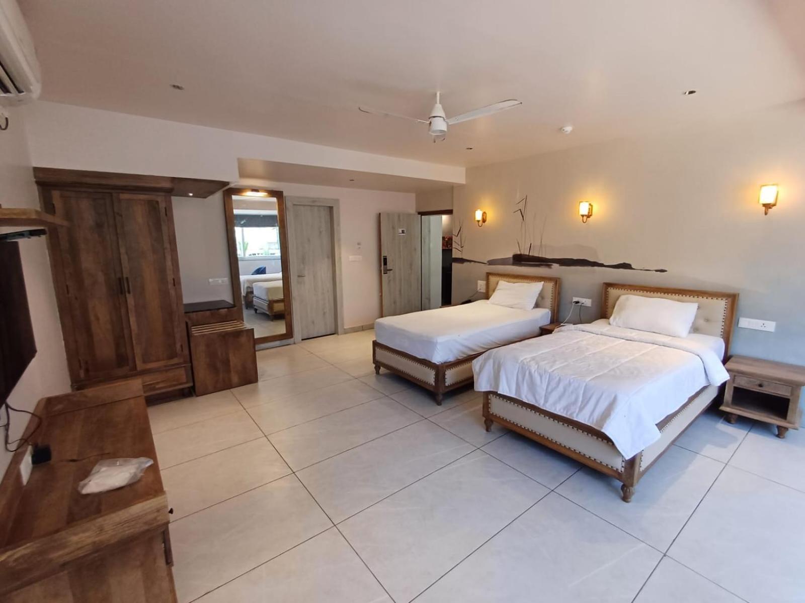 Ariena By Spree Hotels Goa Морджим Екстериор снимка